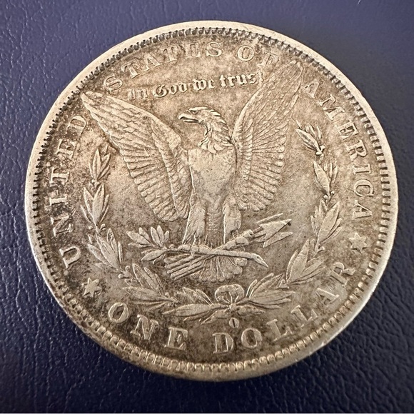 1882 Morgan Silver Dollar | 90% Silver | Heavily Worn | 26.5g - Picture 4 of 7